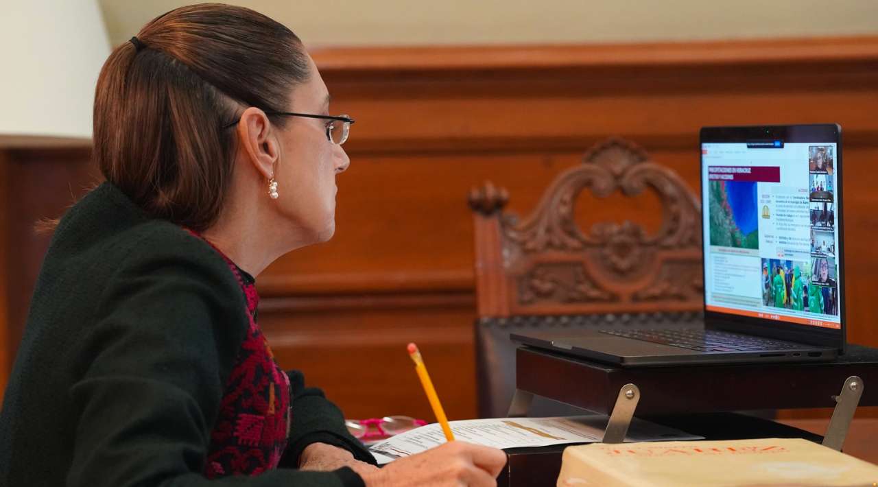 Sheinbaum coordina respuesta a la emergencia por lluvias con gabinete y gobernadores