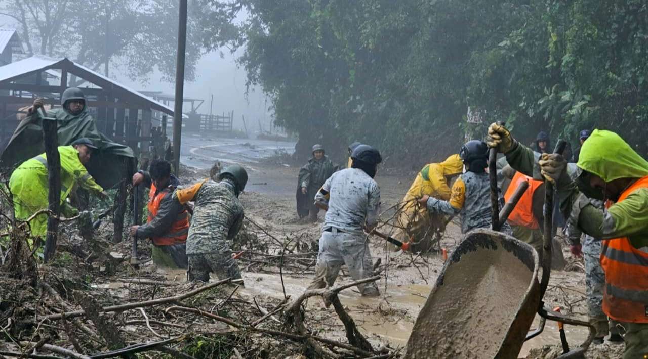 Asciende a 79 el número de muertos por lluvias en cinco estados; 19 siguen desaparecidos