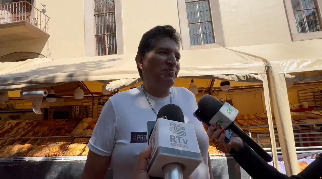 Instalan feria de pan artesanal en el centro de Cuernavaca