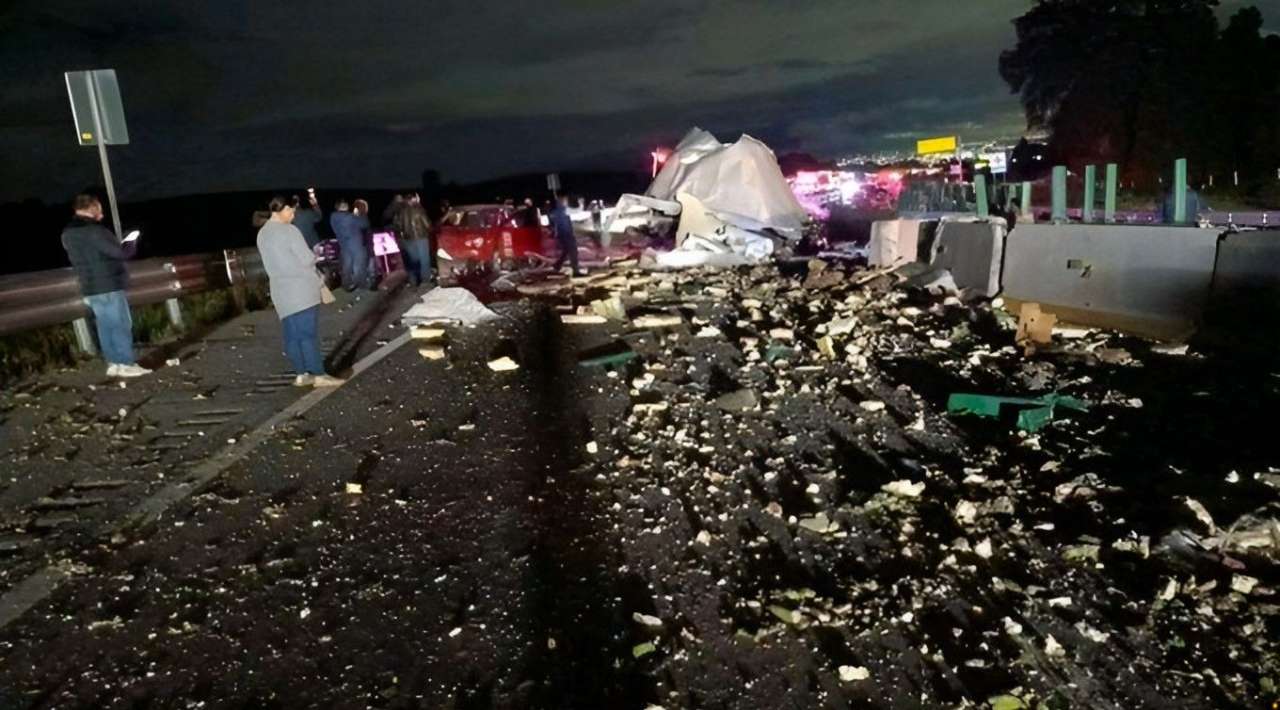 Accidente provoca caos vial en la autopista México-Puebla