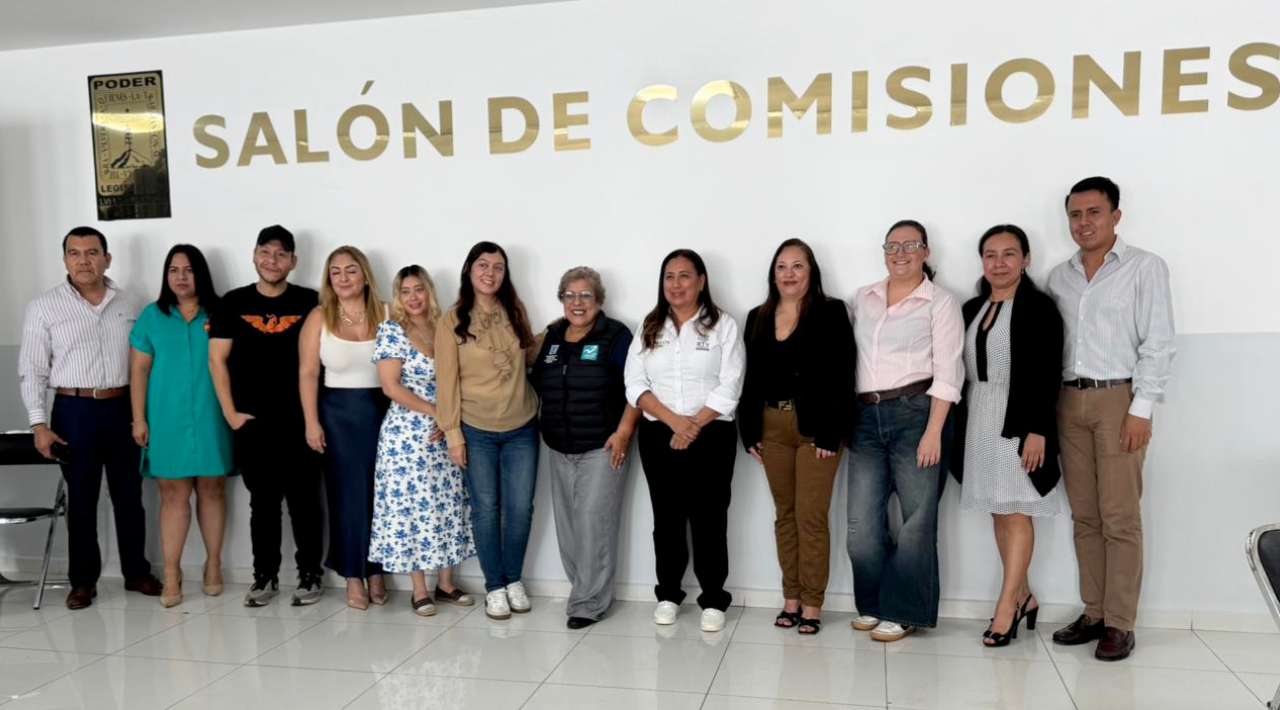 Reconocen a trabajadores de radio y televisión en Morelos por su trayectoria