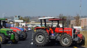 Gobierno federal y productores de maíz logran acuerdo; se levantan bloqueos carreteros en el Bajío
