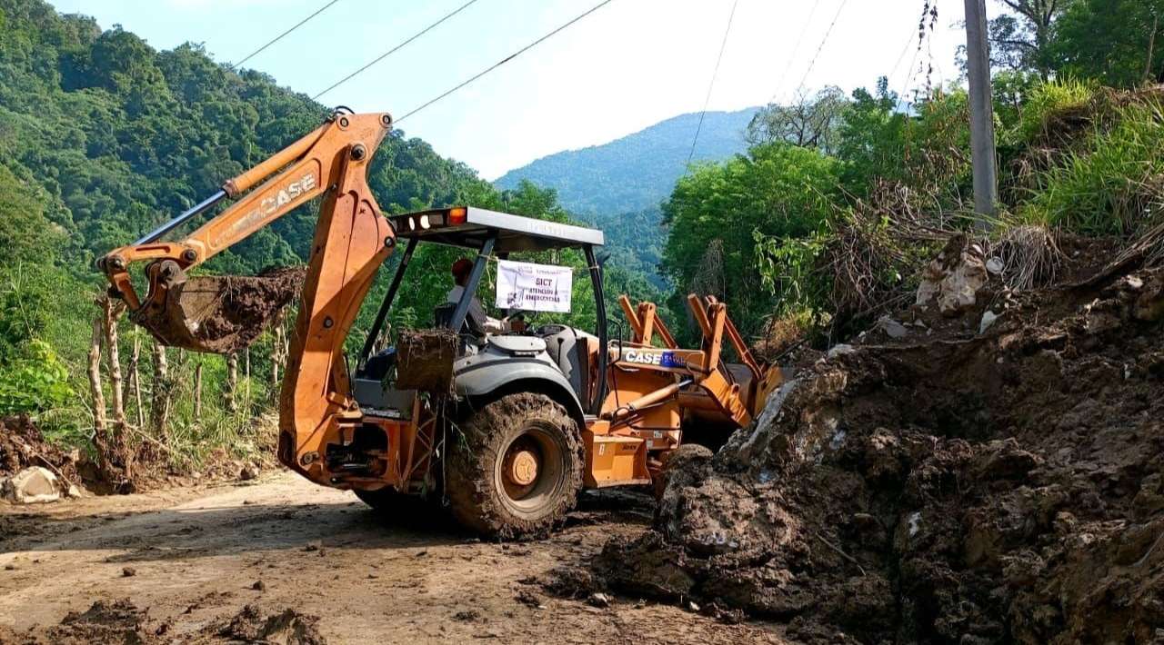 Restablece comunicación en 195 localidades afectadas por lluvias