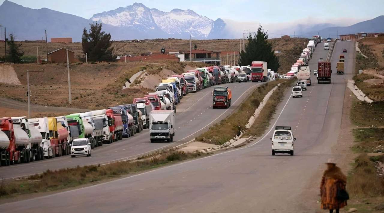 Bolivia entra en recesión, PIB cae 2.4%