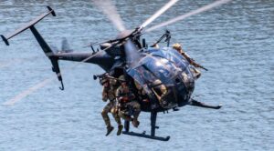 EE.UU. despliega helicópteros de combate cerca de Venezuela