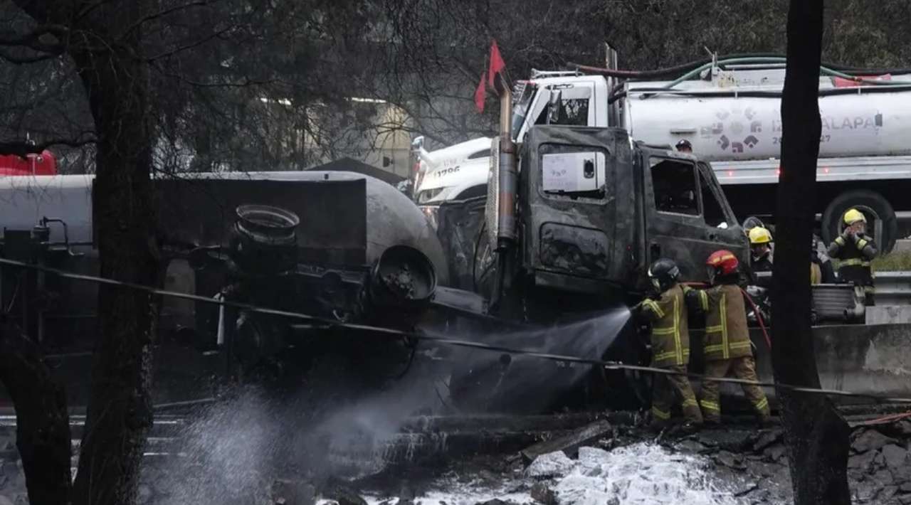 Agencia de Seguridad, Energía y Ambiente confirma multas millonarias contra empresa dueña de pipa que causo accidente en la CDMX