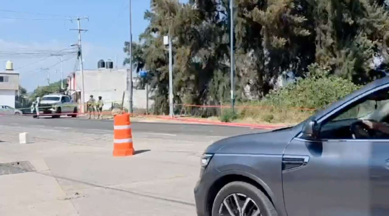 Sujetos armados disparan más de 100 veces tras detención de una pareja vinculada a grupo criminal en Atlatlahucan