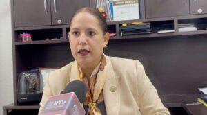 Autoriza el IEBEM uso de ropa abrigadora y ajustes de horario escolar por bajas temperaturas