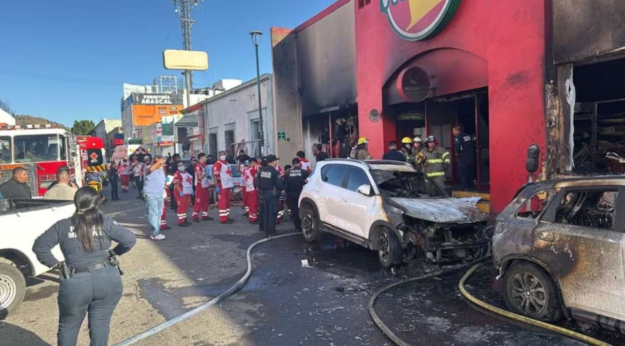 Explosión en tienda Waldo’s de Hermosillo deja 23 muertos, entre ellos 11 menores. Presidenta Claudia Sheinbaum manda condolencias