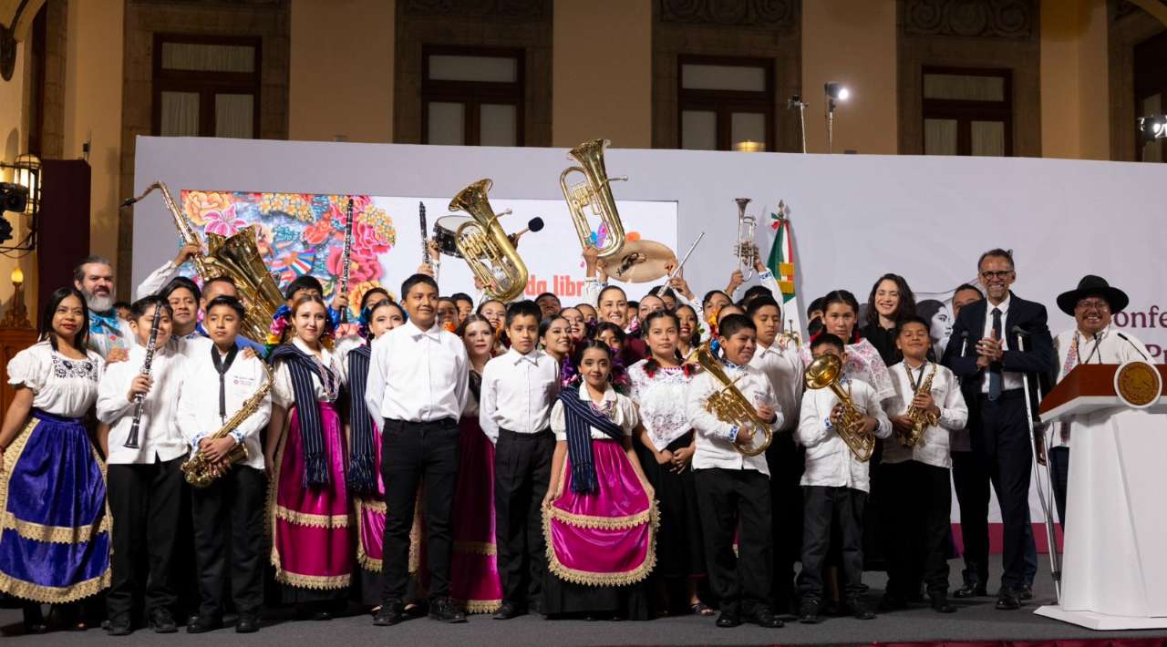 Presenta Gobierno Federal la Fiesta de las Culturas Comunitarias 2025. Llegará al Zócalo capitalino el 22 de noviembre
