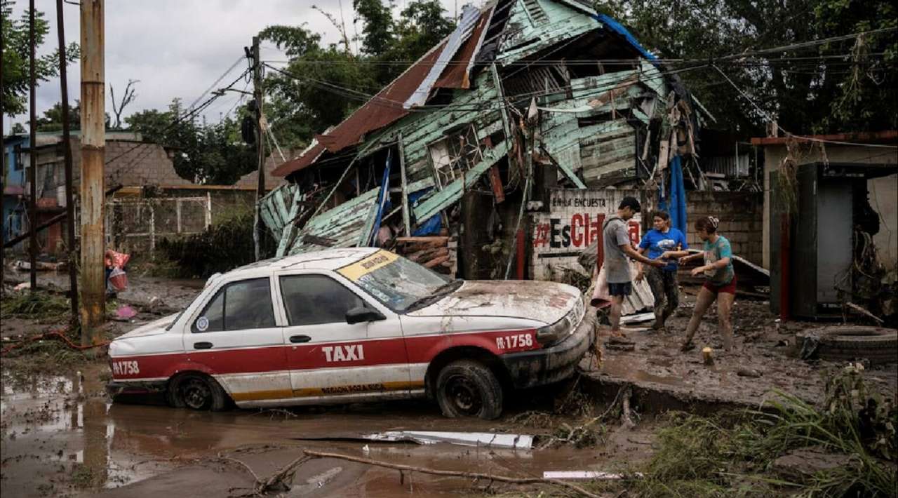 Gobierno Federal anuncia segundo apoyo para damnificados por lluvias de octubre; inicia entrega el lunes