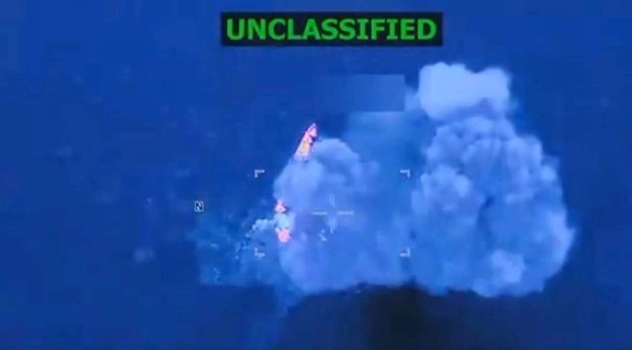 Pentágono suma 20 ataques contra “narcolanchas”; cuatro muertos en operación reciente