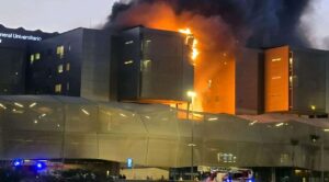 Se incendia hospital de Cartagena hecho con paneles combustibles