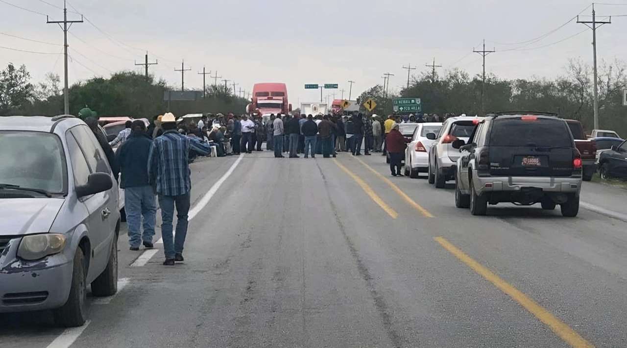 Campesinos y transportistas anuncian paro nacional el 24 de noviembre
