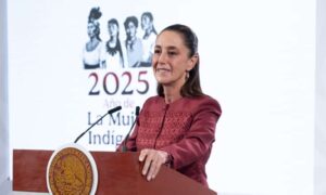 Sheinbaum llama a la calma y afirma que existe diálogo con transportistas tras megabloqueo nacional