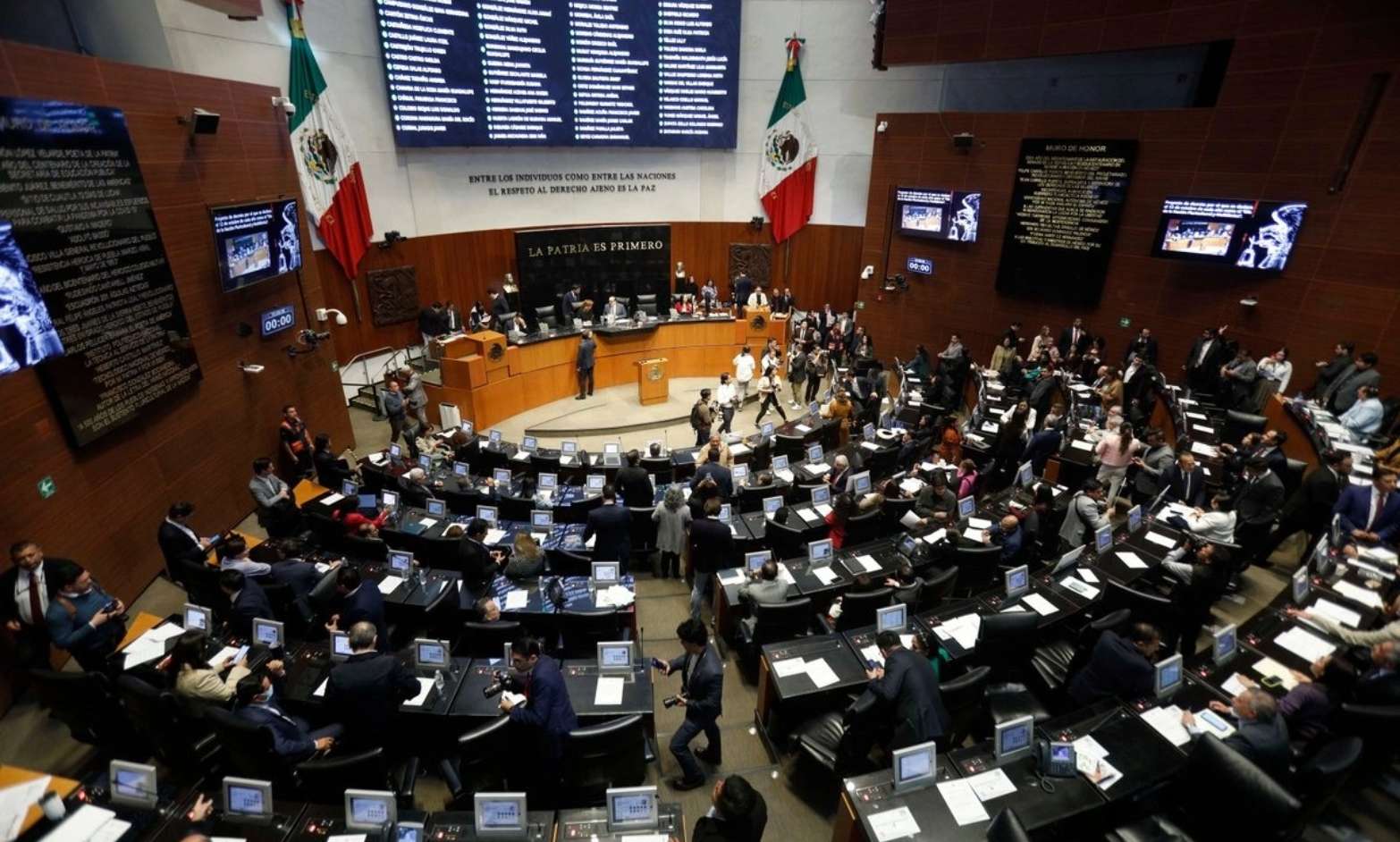 Publica Senado convocatoria para elegir al nuevo titular de la FGR