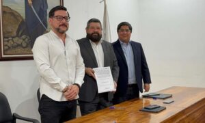 Gobierno de Morelos firma convenio con AMIS para verificar pólizas de seguro vehicular en tiempo real