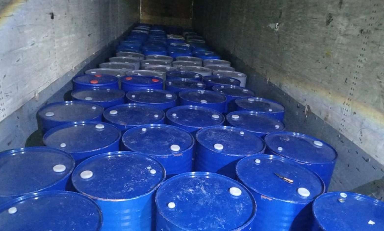 Sedena asegura más de 24 mil litros y kilos de precursores químicos en Michoacán