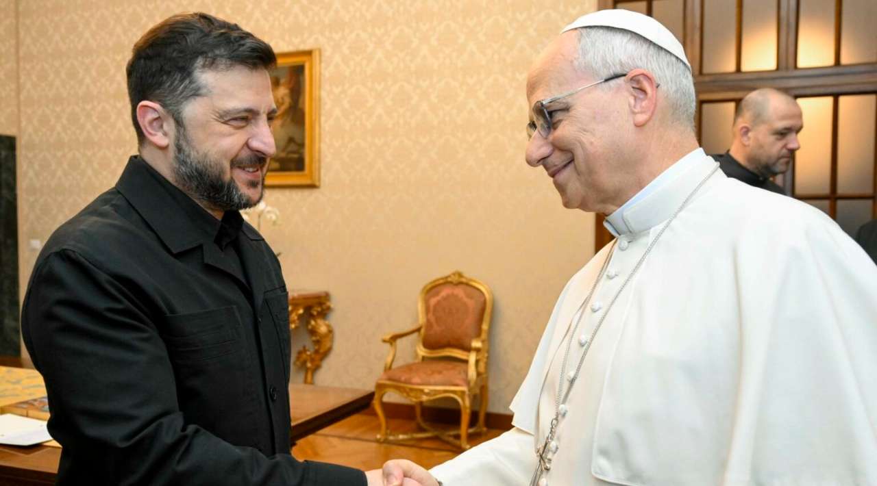 El papa León XIV se reúne con Zelenski y le solicita mantener el diálogo y alcanzar una “paz justa y duradera” en Ucrania