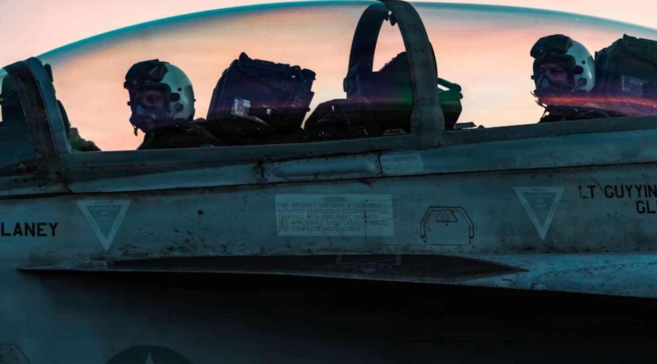 Cazas F-18 de Estados Unidos ingresan a espacio aéreo venezolano