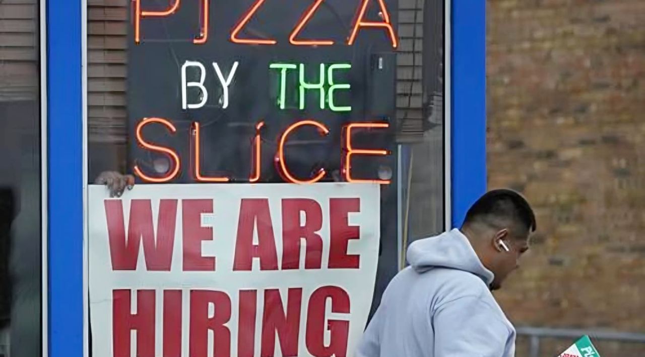 Tasa de desempleo en EE.UU. sube a máximo desde 2021