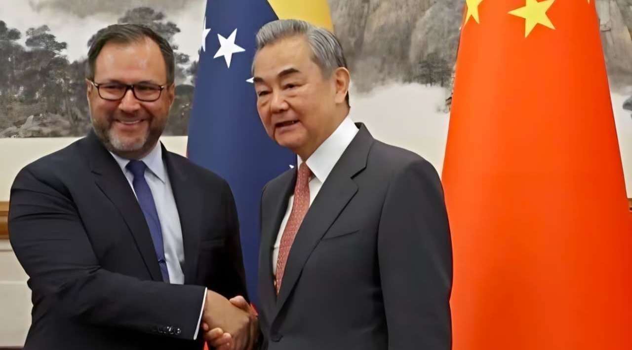 China respalda a Venezuela ante presión de EE. UU. y rechaza “acoso unilateral”