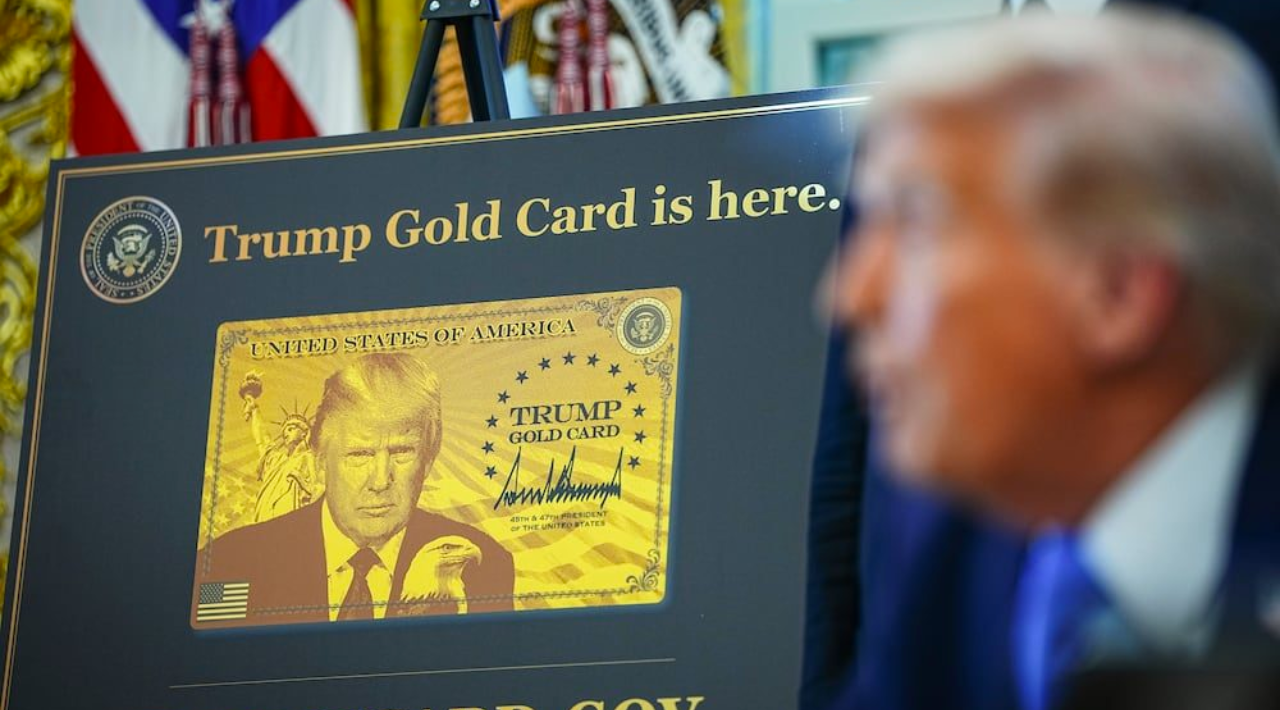 Trump lanza la “tarjeta dorada”: ofrece estatus legal a cambio de inversiones millonarias