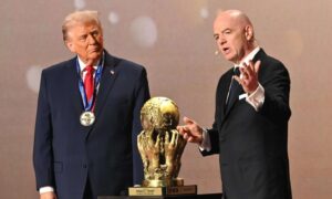 FIFA entrega a Donald Trump el recién creado Premio de la Paz