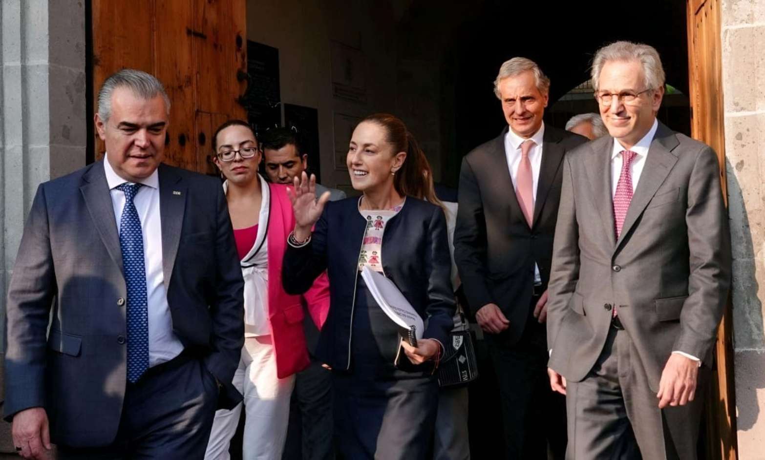 Claudia Sheinbaum llega a Washington para el sorteo del Mundial 2026