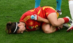 Aitana Bonmatí, Fuera de la Temporada por una Fractura de Peroné