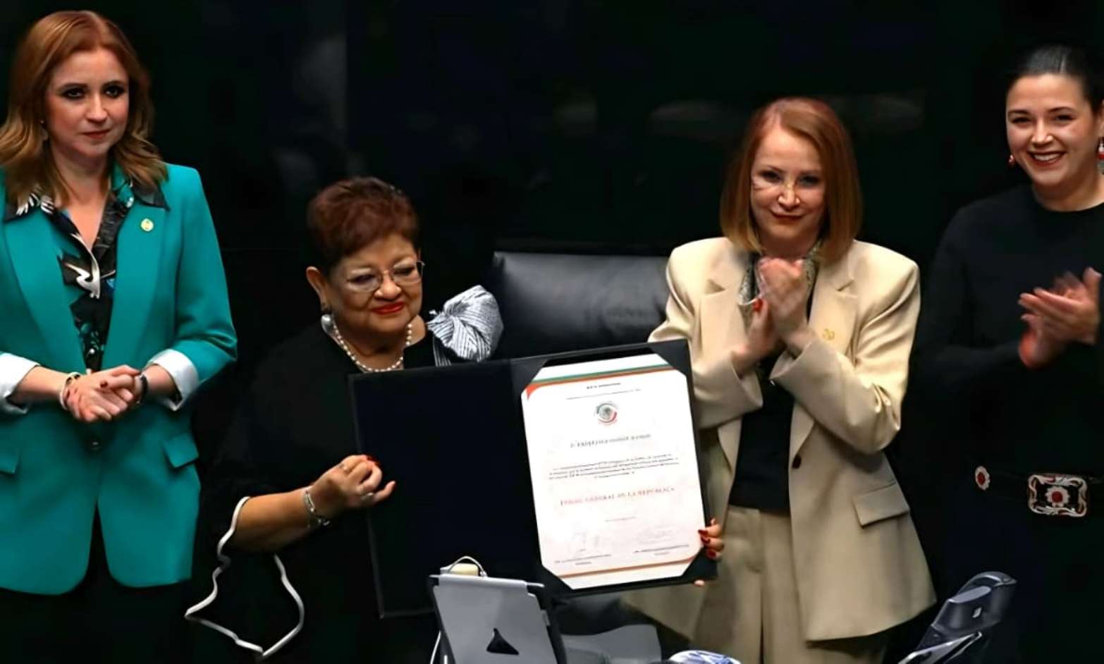 Godoy promete “cero impunidad” y una Fiscalía sin persecución política durante su comparecencia en el Senado
