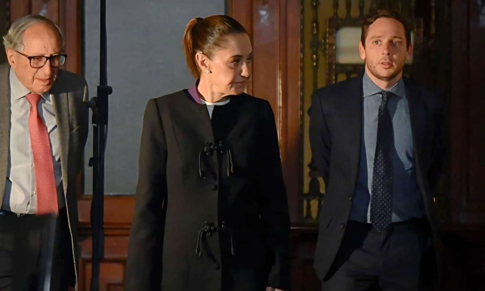 Sheinbaum revisará propuesta sobre Oples y cuestiona su carga burocrática