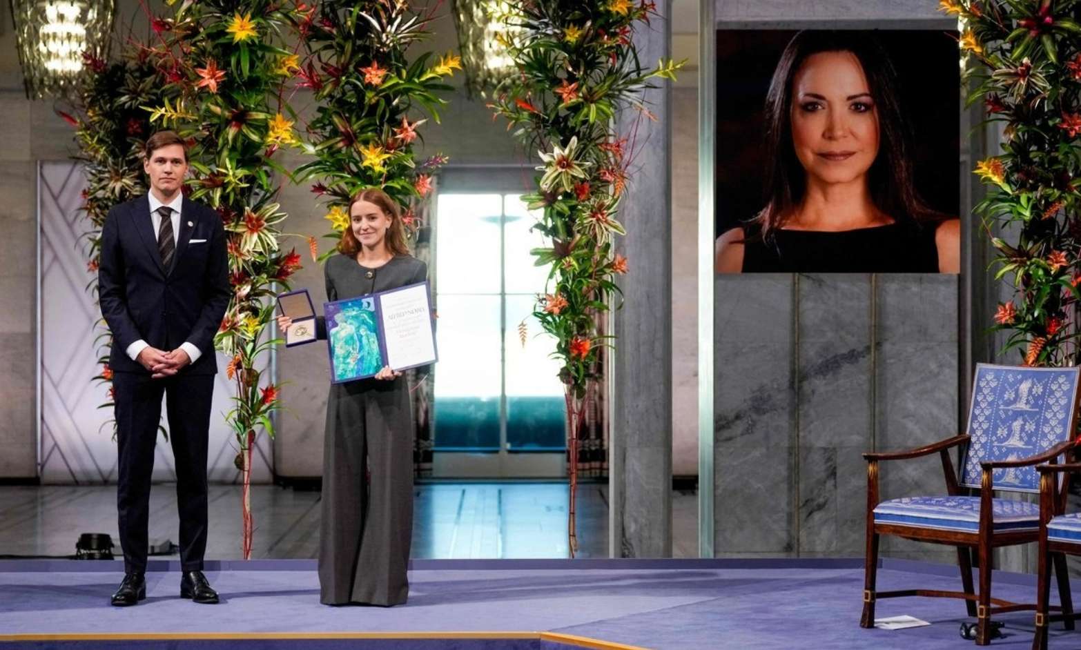 Hija de María Corina Machado recibe el Nobel de la Paz en Oslo ante ausencia de la opositora venezolana