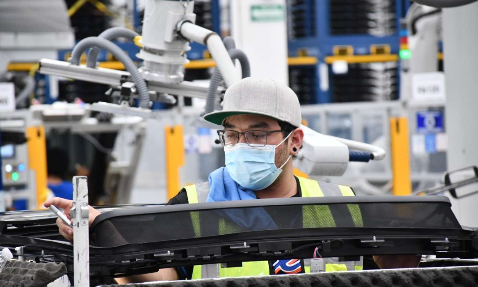 La industria mexicana rompe racha de caídas y crece 0.7% en octubre: INEGI