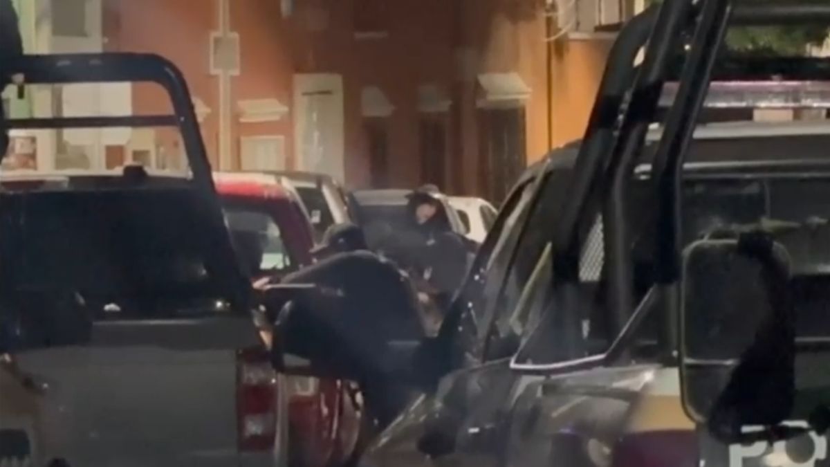 Operativo de la Fiscalía provoca cierre vial en la colonia San Antón, en Cuernavaca