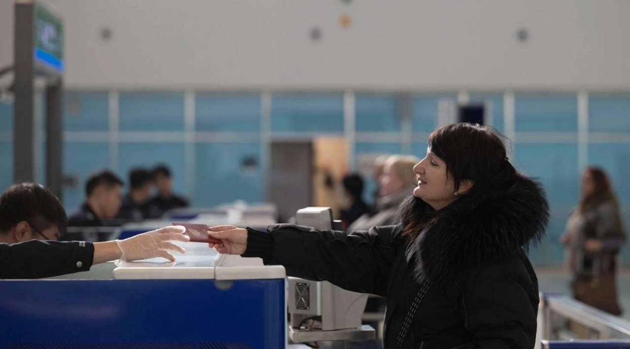 EE.UU suspenderá procesamiento de visas para 75 países a partir del 21 de enero