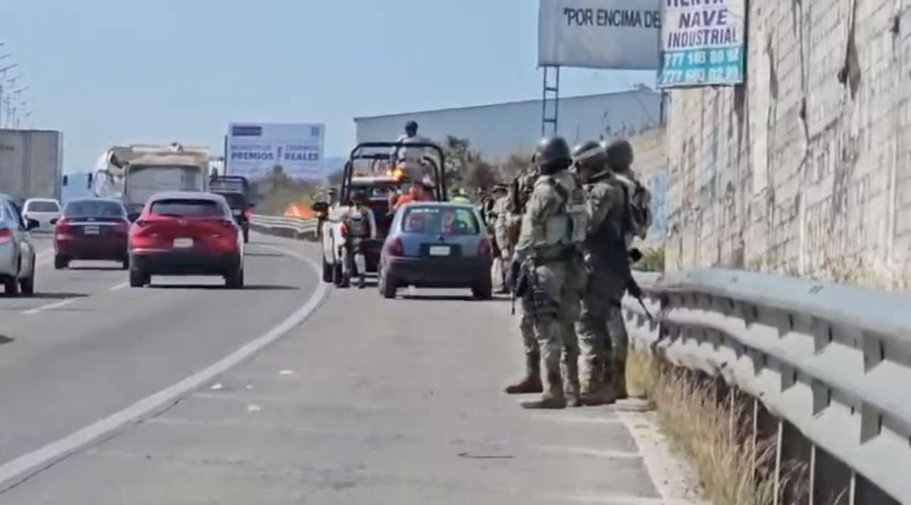 Disparan a cuentahabiente durante asalto en Temixco; detienen a tres