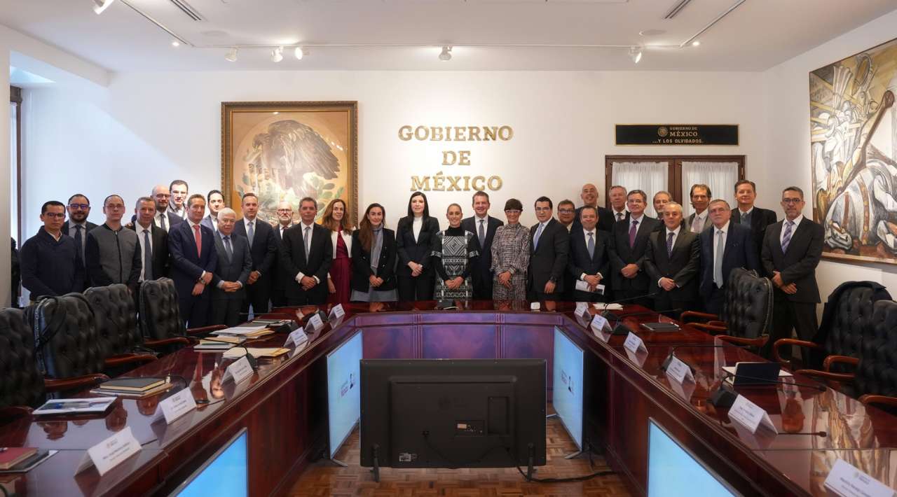 Gobierno Federal pide a la banca aumentar crédito a PyMEs al menos dos puntos en 2026