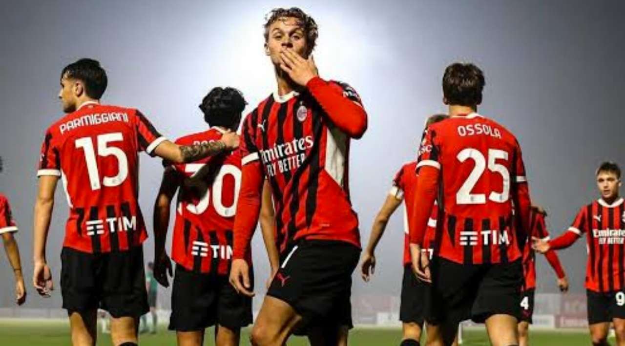 Maximilian Ibrahimović ficha por el Ajax y comienza su propio camino en Ámsterdam