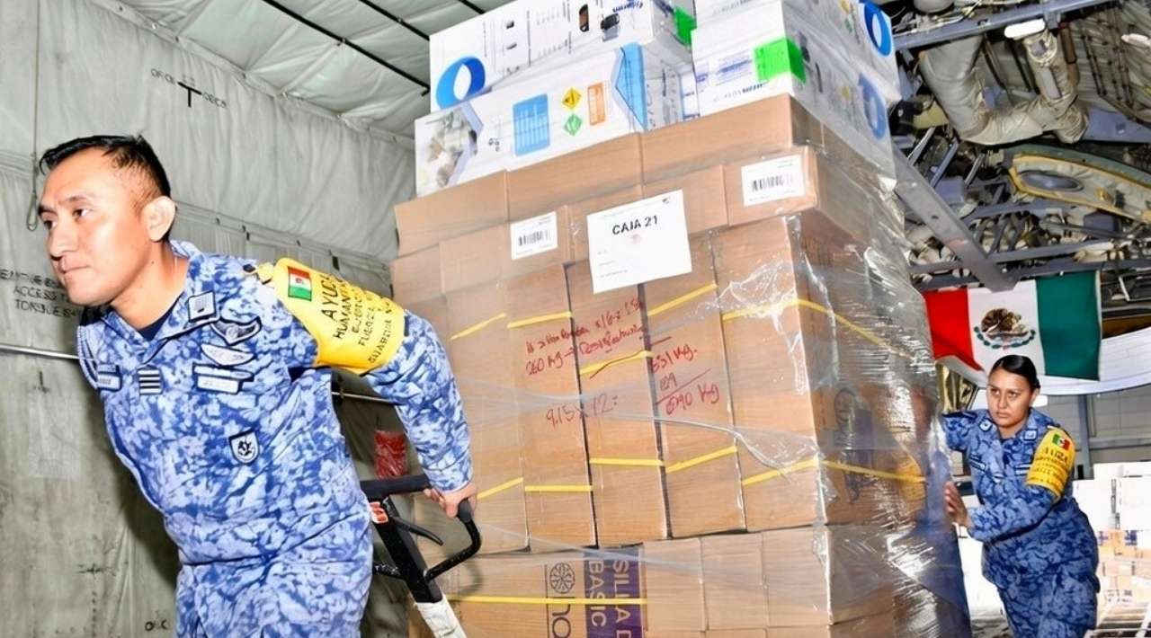 México envía ayuda humanitaria a Jamaica tras el paso del huracán Melissa