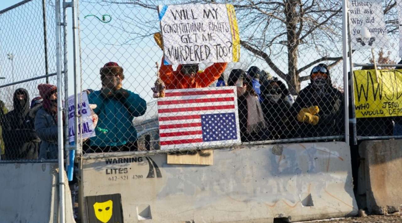 Convocan en EE.UU. a huelga nacional contra redadas migratorias de Trump