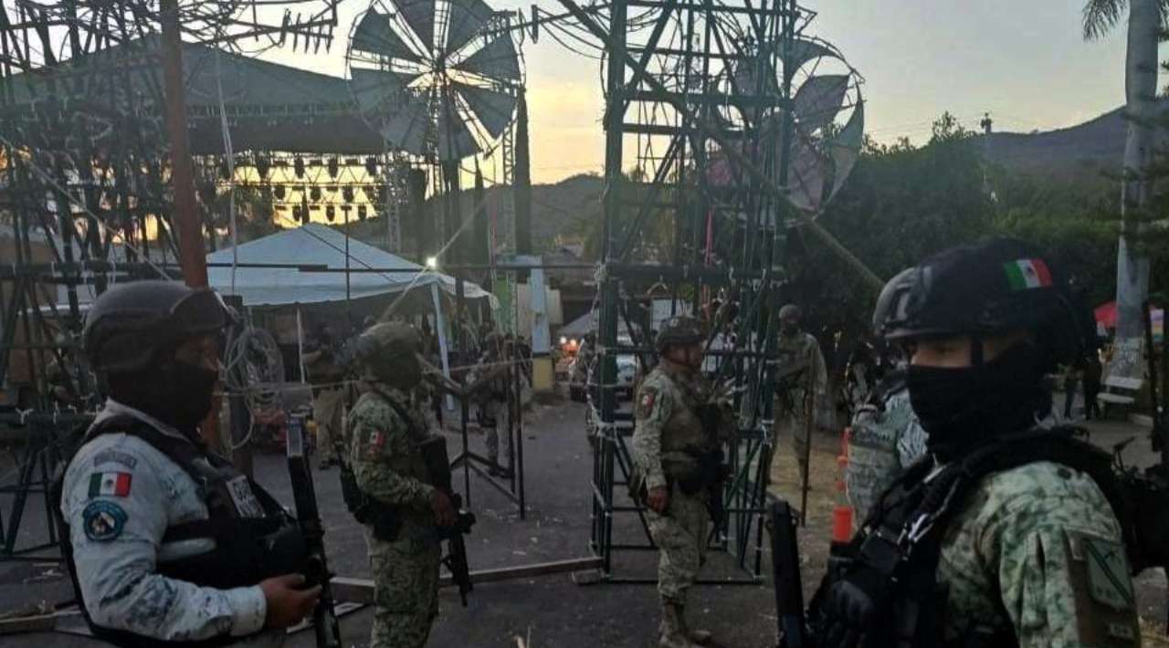 Aseguran pirotecnia alusiva al CJNG en fiestas patronales de Michoacán