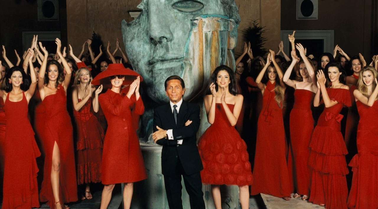 Fallece el diñesador de alta costura italiano Valentino a los 93 años