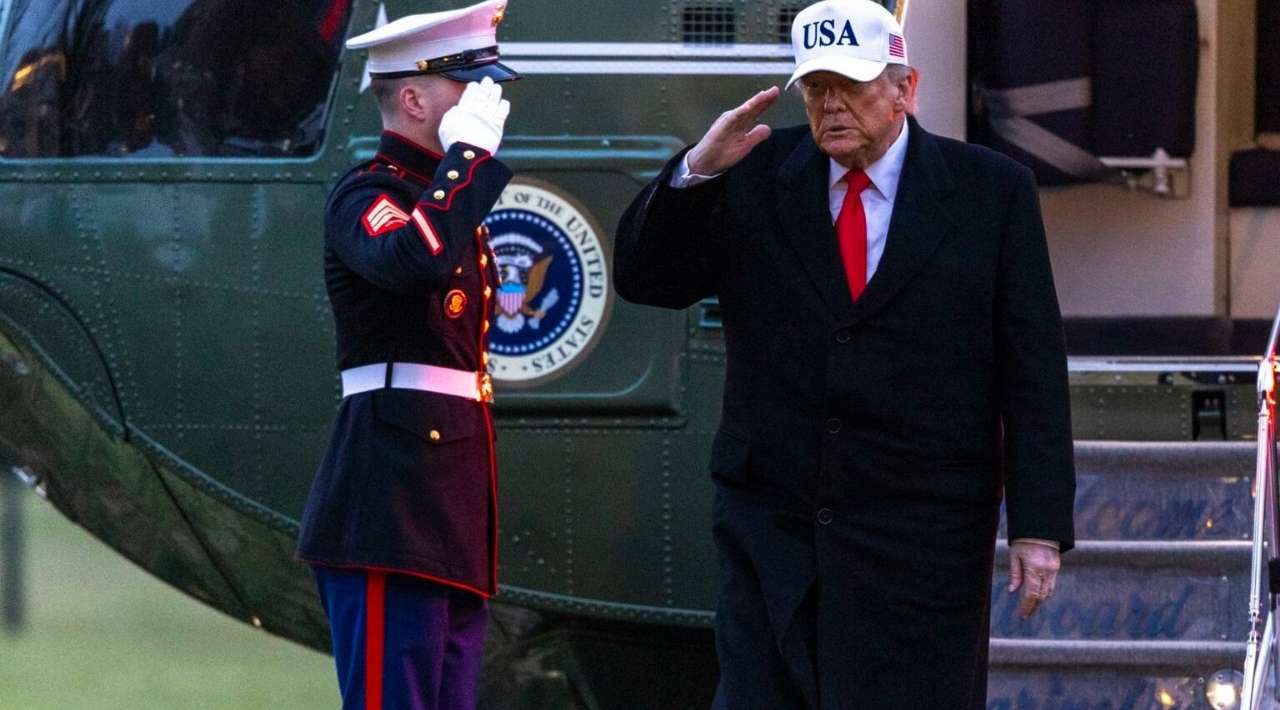 Trump insiste en que Groenlandia debe quedar bajo control de EE.UU para fortalecer a la OTAN