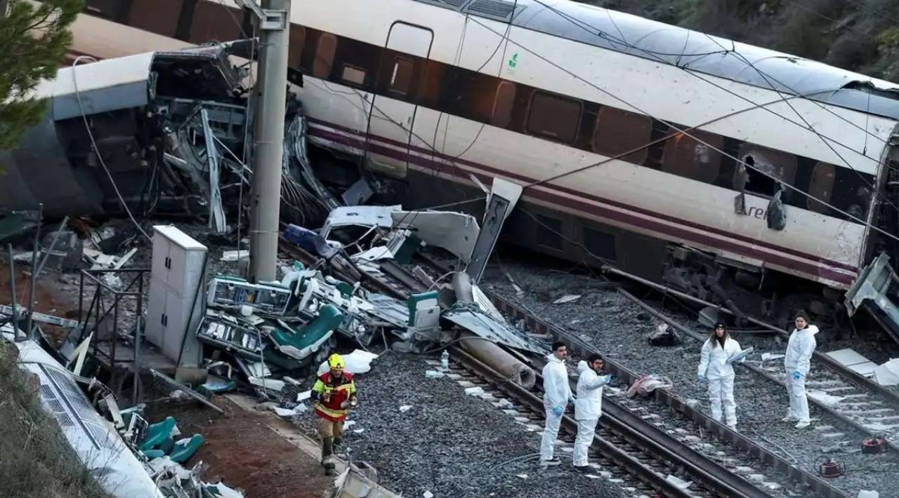 Sube a 39 la cifra de muertos por accidente de trenes en España