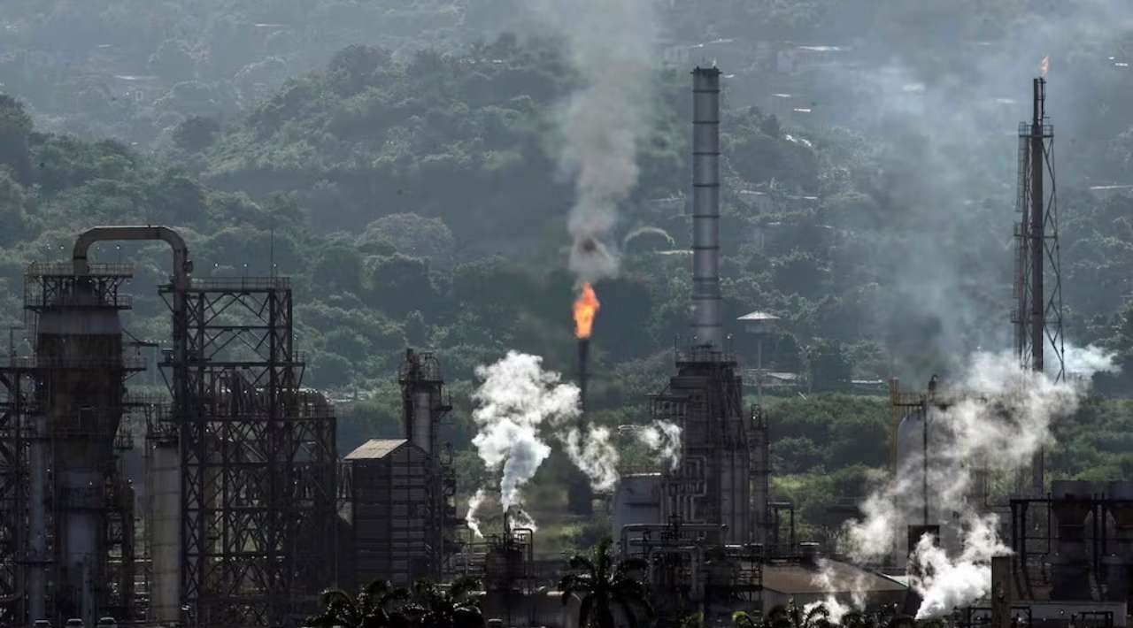 Venezuela recibe 300 millones de dólares por venta de crudo en trato con Estados Unidos