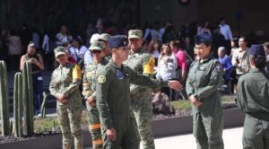 Fuerzas armadas y cuerpos de rescate participan en simulacro por sismo de 7.2 en CDMX