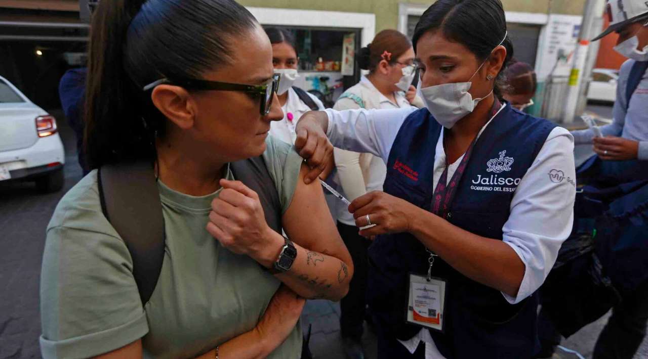 Jalisco ordena uso obligatorio de cubrebocas por aumento de casos de sarampión