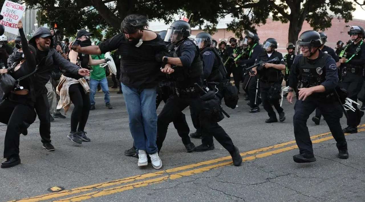 ICE detiene a 152 migrantes en Florida; hay al menos un mexicano