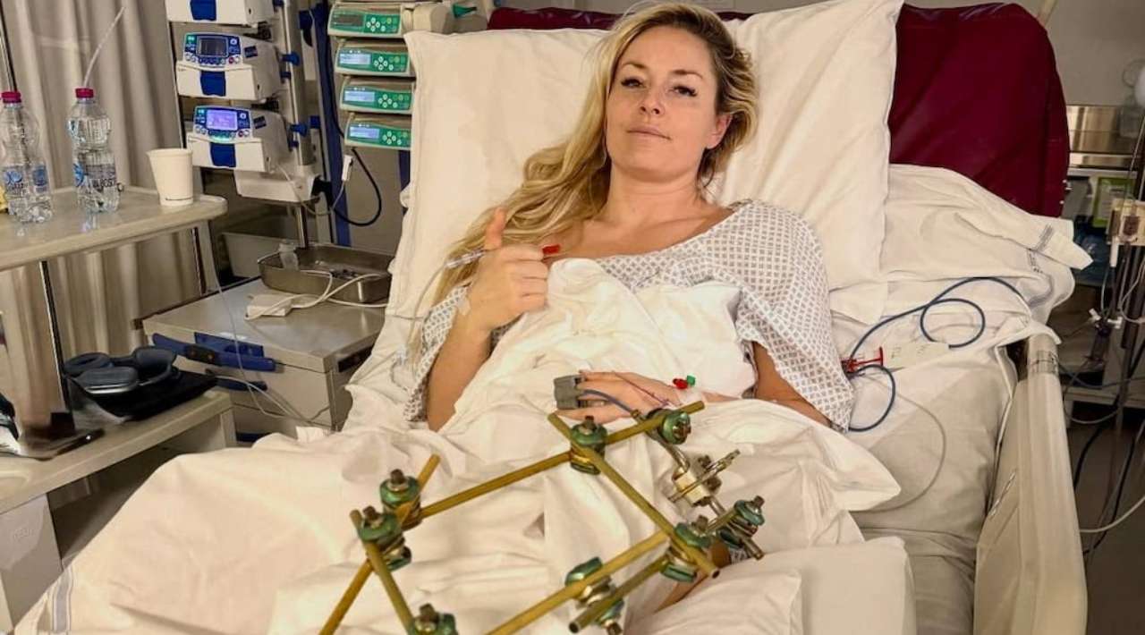 La campeona olímpica Lindsey Vonn volvió a hacer gala de su espíritu combativo, esta vez lejos de la nieve.